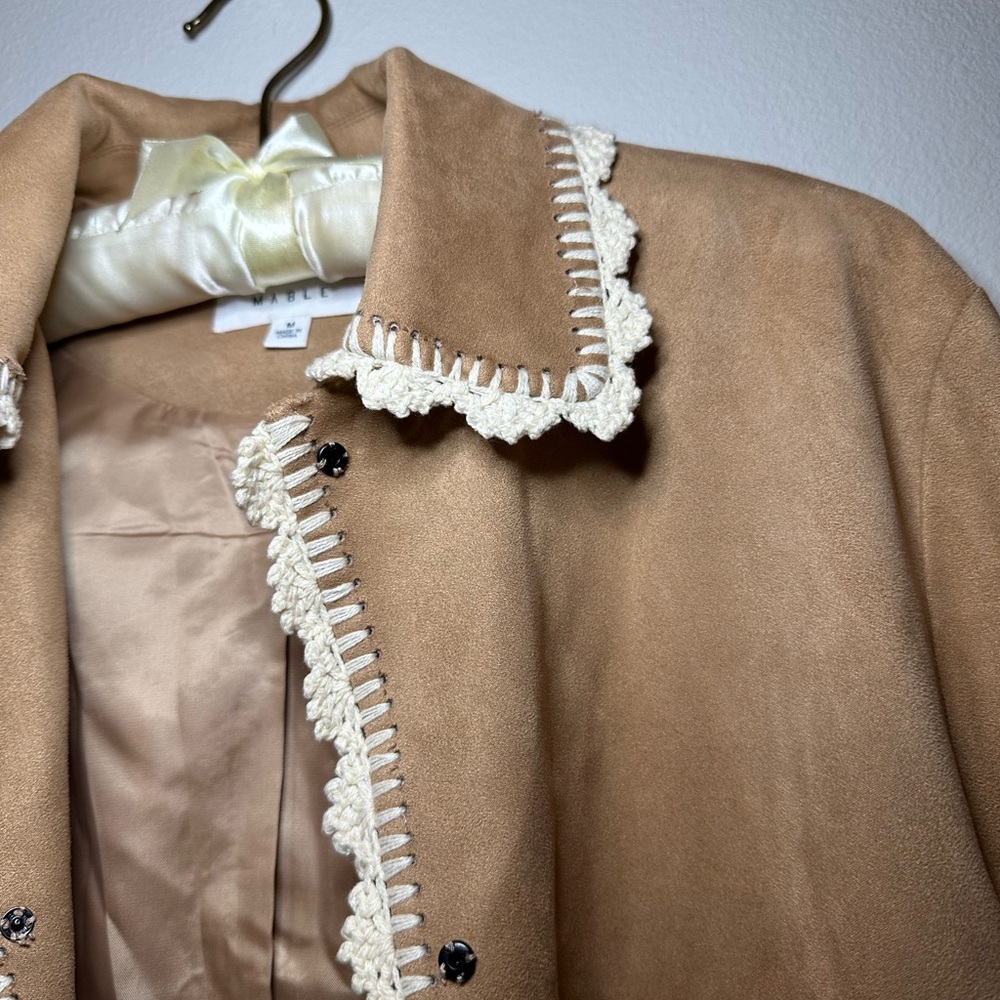 Elegant Tan Suede Blazer with Cream Trim - Picture 12 of 13